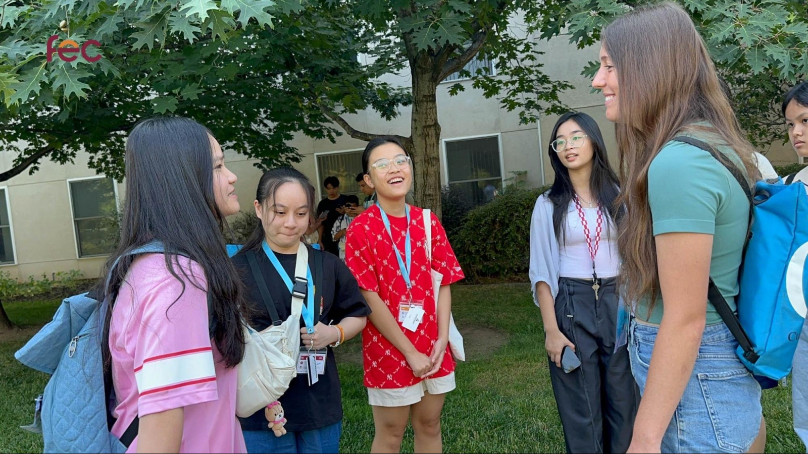 Học viên FEC giao lưu cùng bạn bè quốc tế qua các hoạt động ngoại khóa