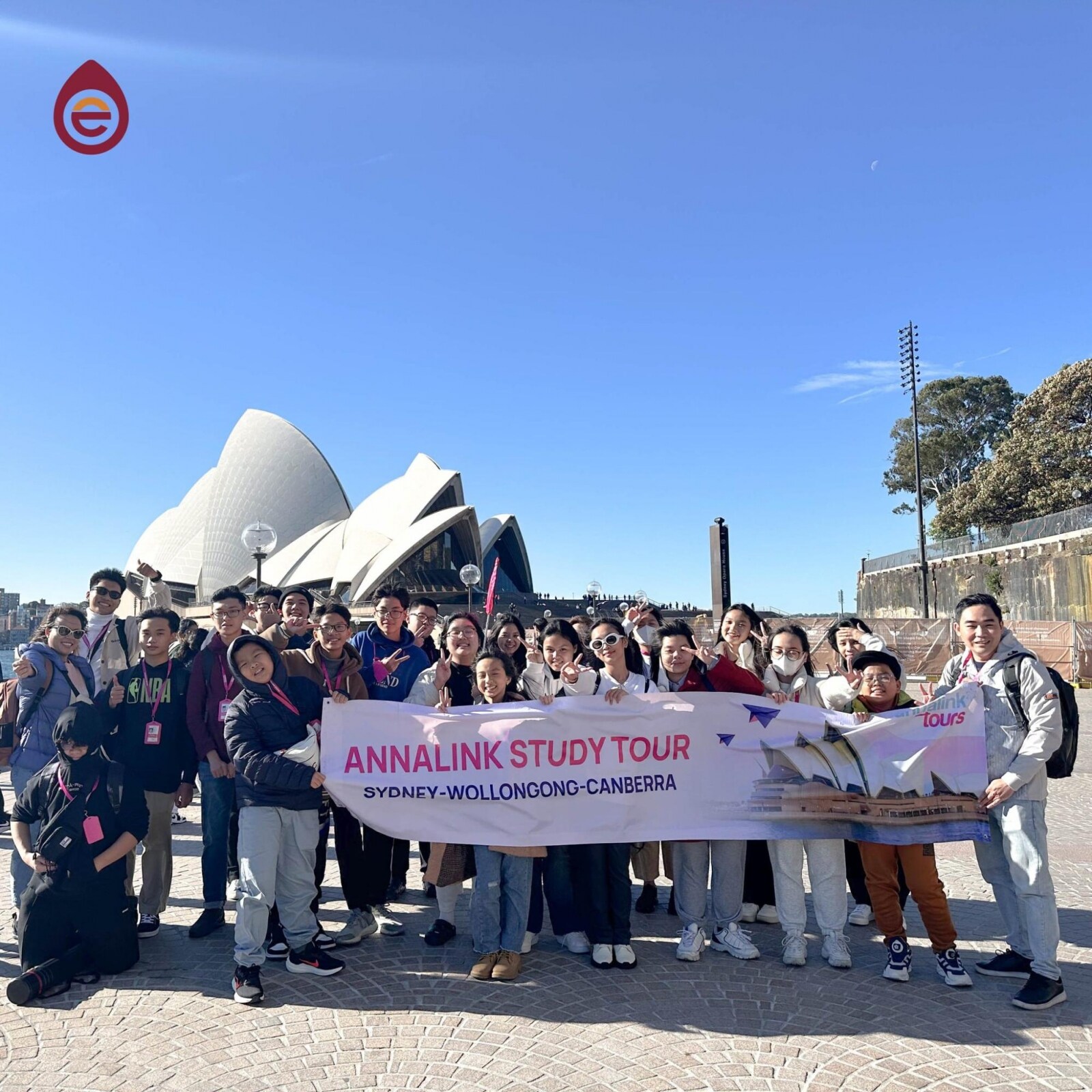 Học viên FEC check-in tại Nhà hát Opera Sydney