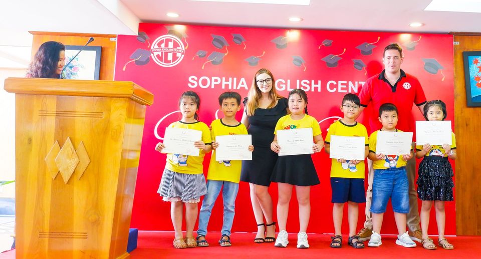 Trung tâm tiếng Anh Sophia - môi trường giảng dạy tự tin, năng động